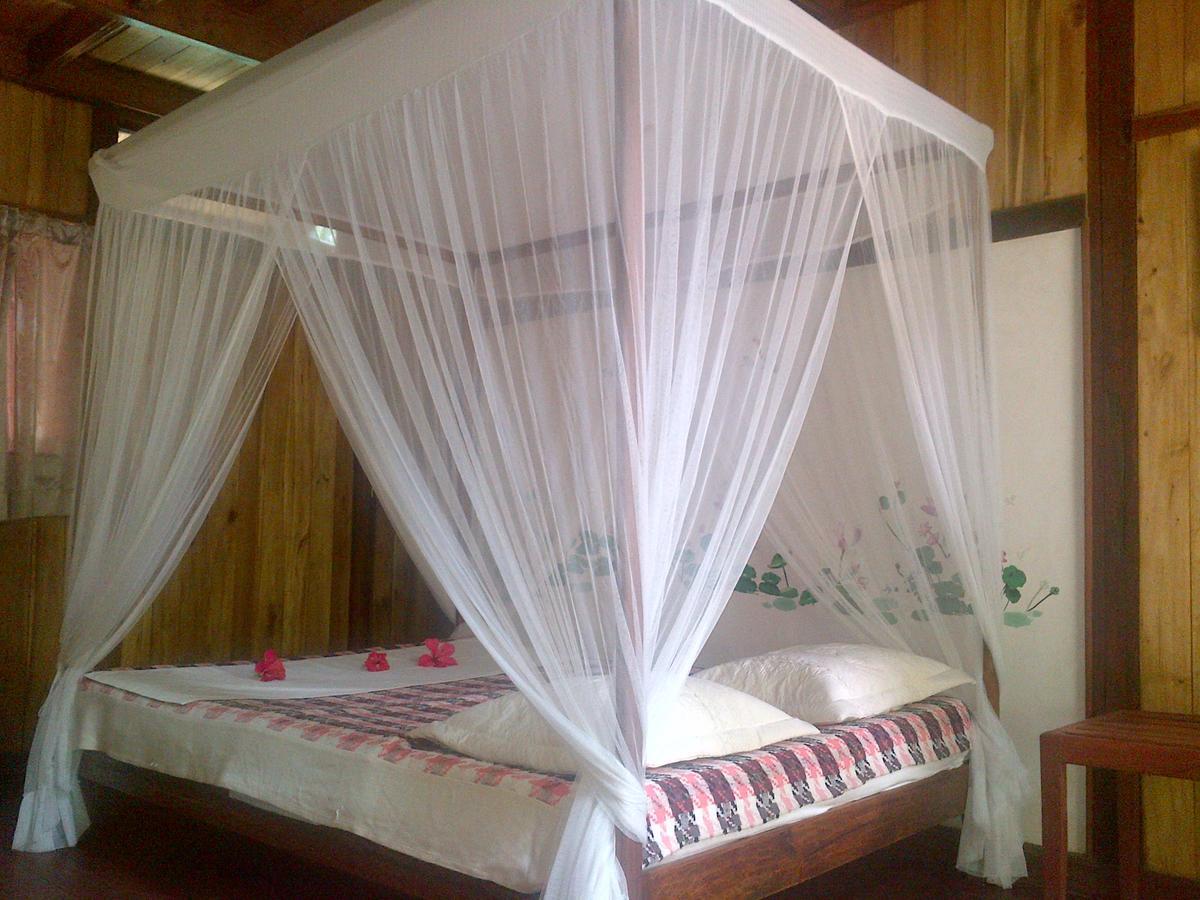 Les Acacias Bungalows Manambolo Exterior foto